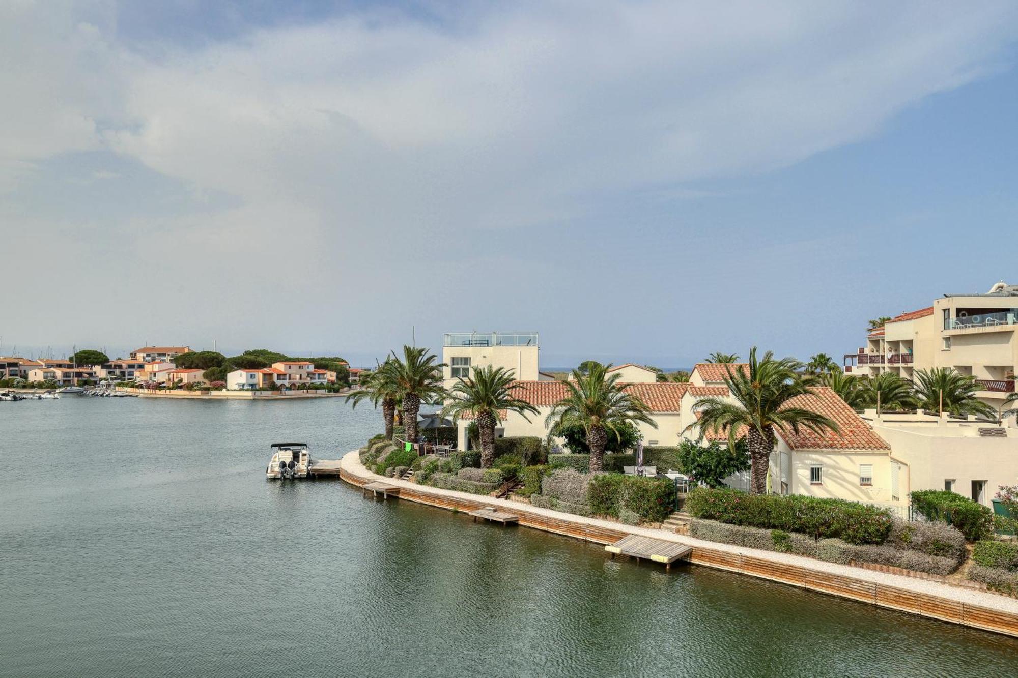 Fare Laurent Saint-Cyprien  Exteriör bild